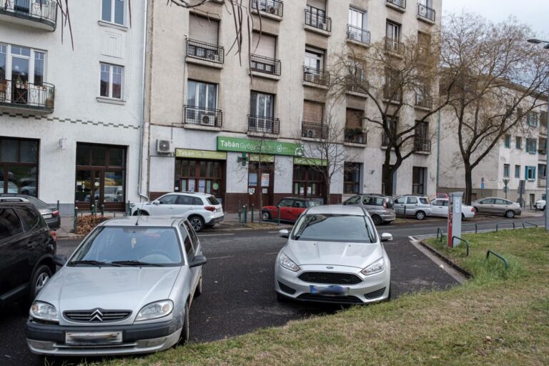 Január végéig újítható meg a parkolási engedély