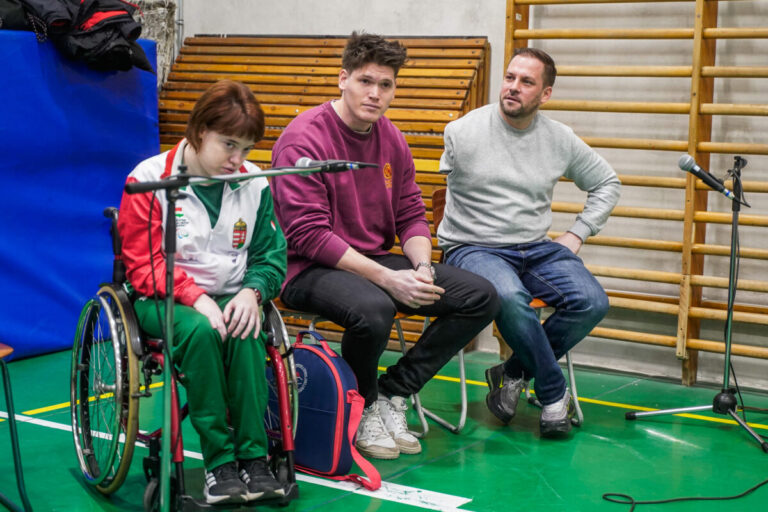 A parasport híd a különböző helyzetű emberek között